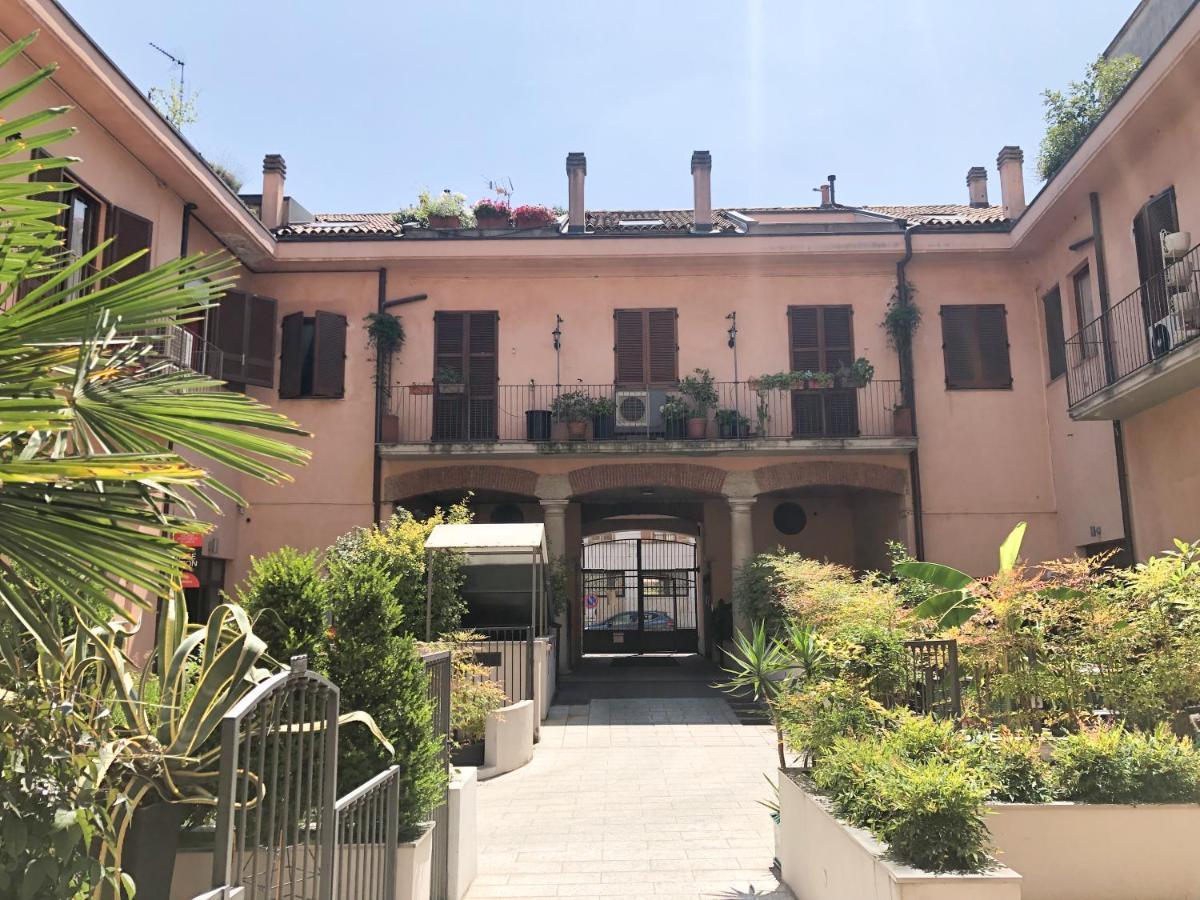 Easy Milano - Rooms And Apartments Navigli — Photos 1